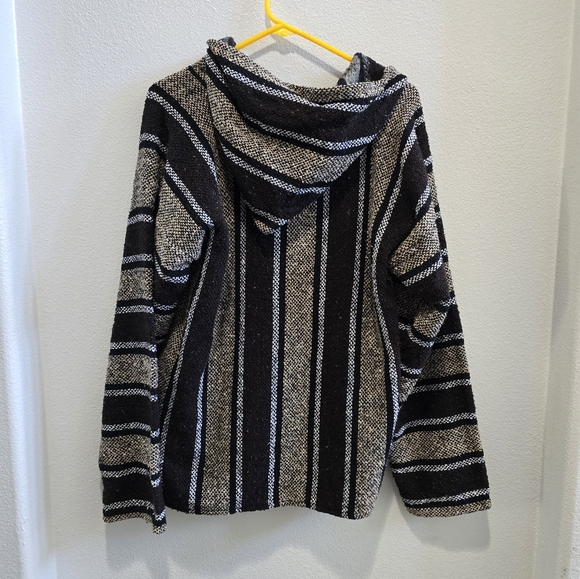 Baja pullover jacket tan, black and white like new size large - Picture 2 of 3